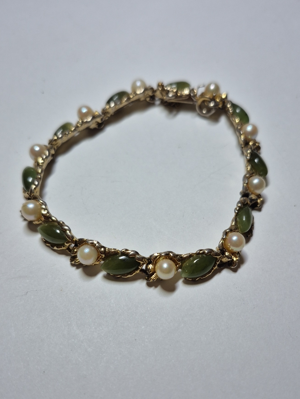 SWOBODA SWO INC Vintage Classic Gold Pearl & Olive Green Leaf Bracelet